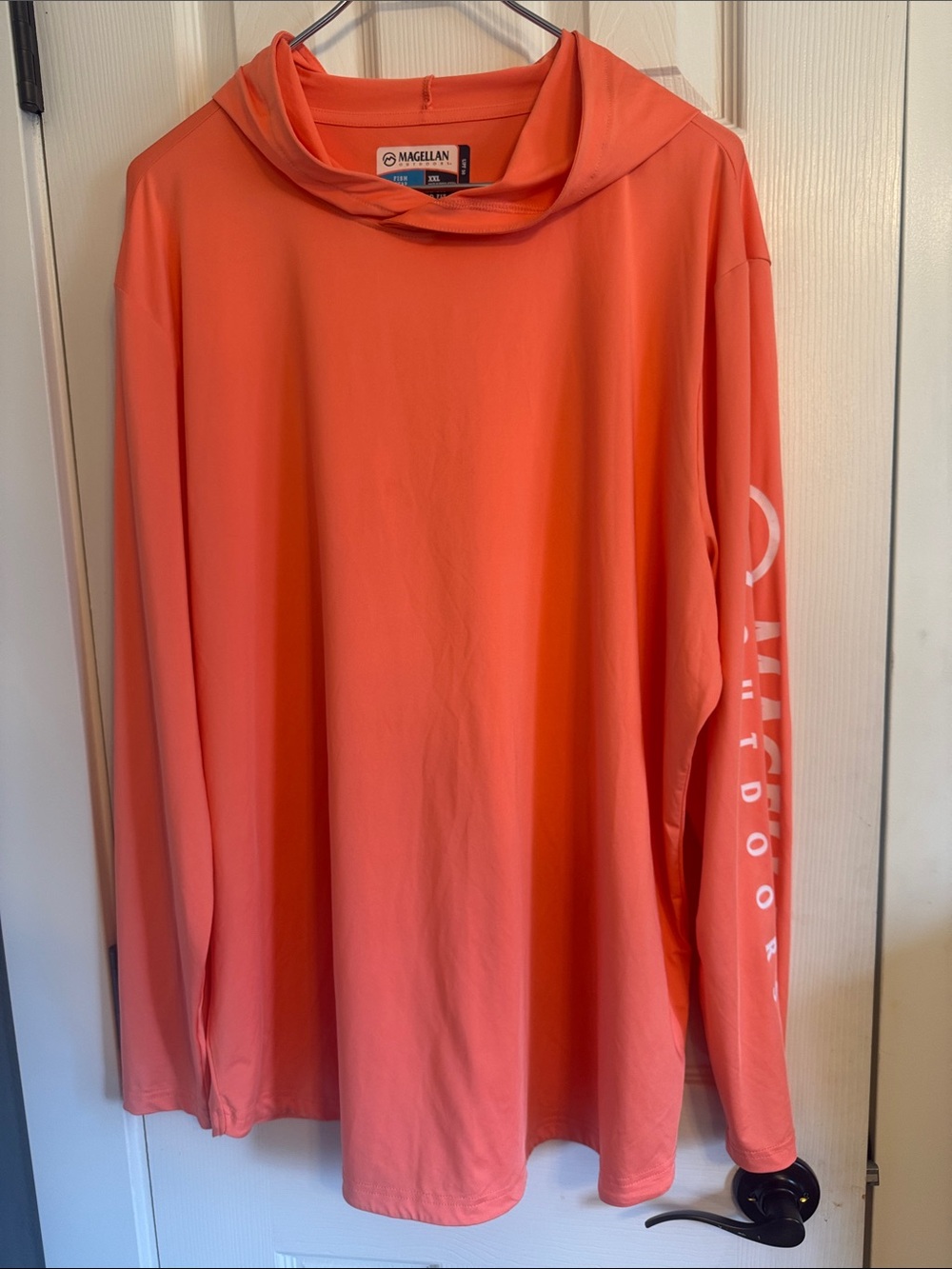 Men’s size XXL Magellan brand fishing hoodie.
